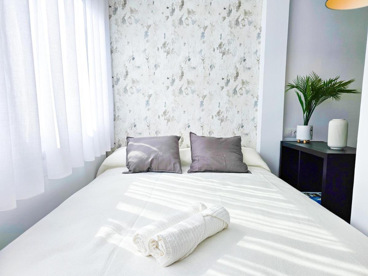 Estudio Vip Mediterraneo - Alojamientos La Torre ตอร์เรเดลมาร์ ภายนอก รูปภาพ
